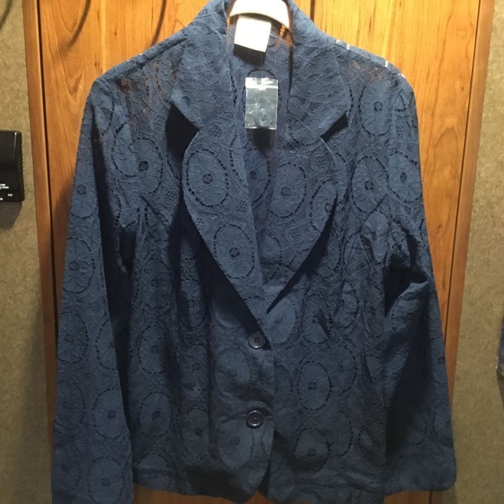 NWT. Bedford Fair Brand Lace Jacket Women’s Size 12) Ceruleun Blue
